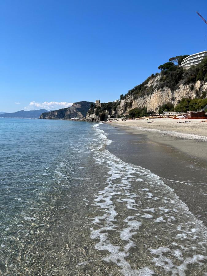 Al 37 Vista Mare E Colline Lejlighed Finale Ligure Eksteriør billede